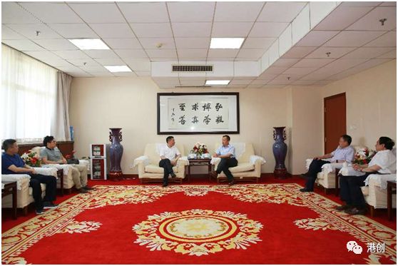 集團(tuán)董事長(zhǎng)、總裁劉裕前往濟(jì)南大學(xué)進(jìn)行工作訪問