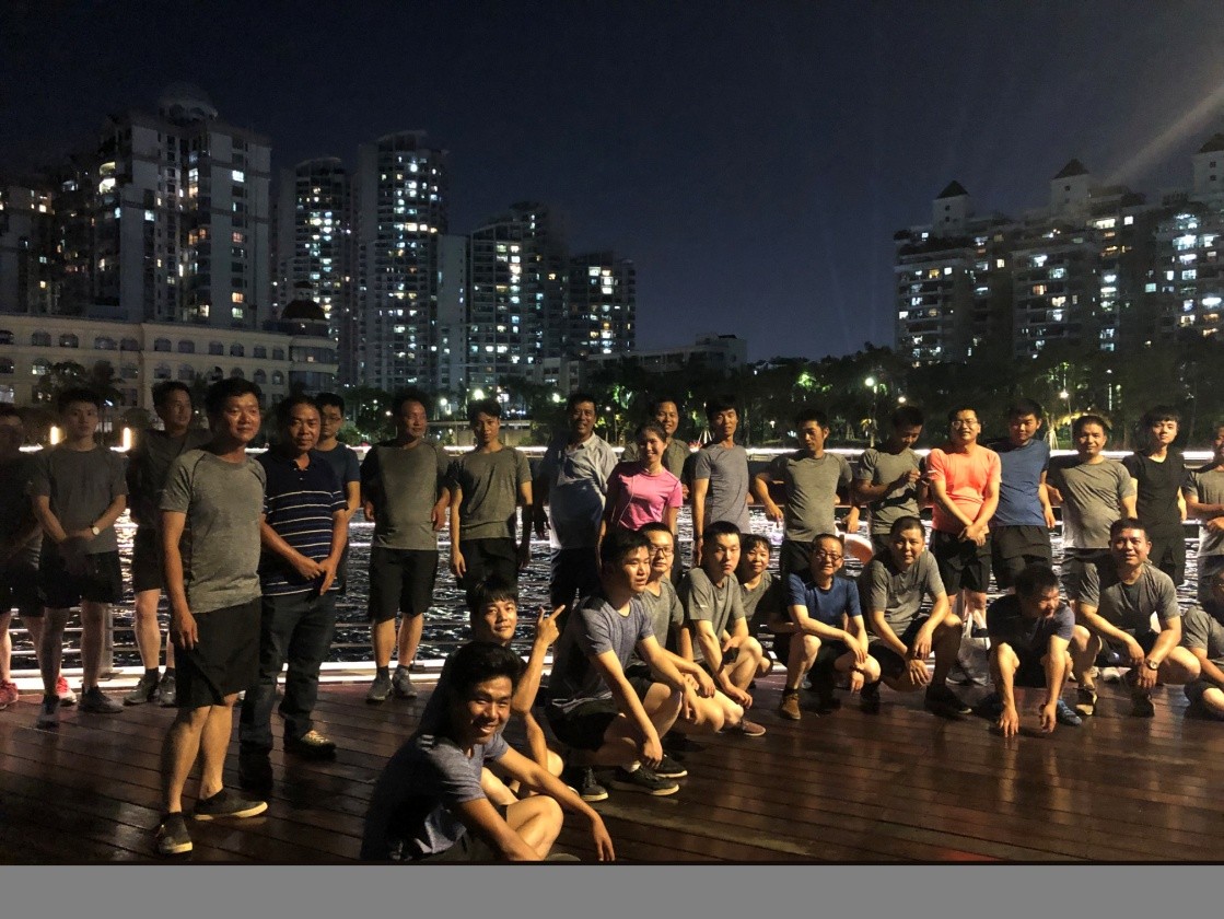 青春引領(lǐng)長跑，長跑風(fēng)行招港 —港灣工程公司第二項(xiàng)目部開展夜跑活動(dòng)
