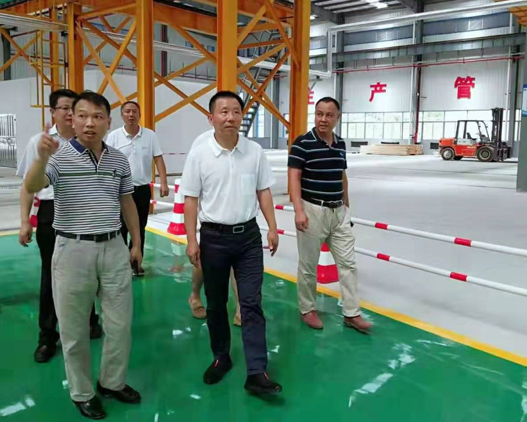 集團(tuán)董事長、總裁劉裕蒞臨東莞創(chuàng)杰建材等公司視察調(diào)研